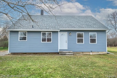 913 Moore St, Davison, MI 48423 - photo 2