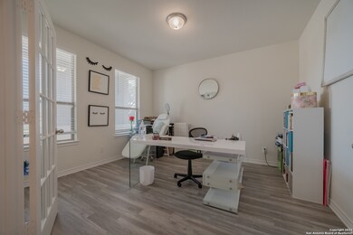 5103 Escudero, San Antonio, TX 78261 - photo 5