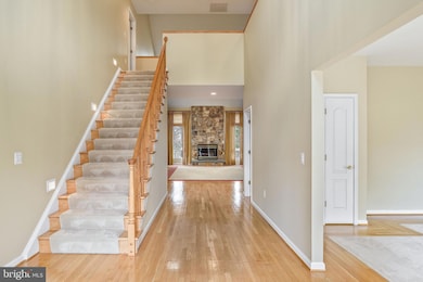 38 Cedar Dr, Sterling, VA 20164 - photo 2