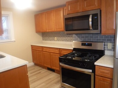 9 Norton St unit 4, North Weymouth, MA 02191 - photo 4