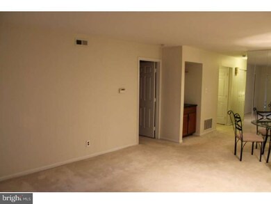 528B Willow Turn unit 528B, Mount Laurel, NJ 08054 - photo 4