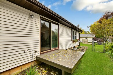 15 Deer Path, Lake In the Hills, IL 60156 - photo 5