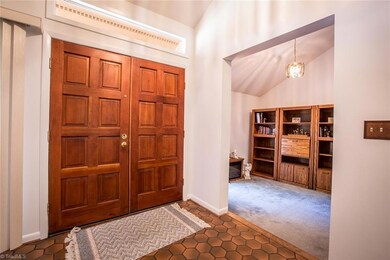 2013 Candelar Dr, High Point, NC 27265 - photo 3