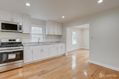 398 Spotswood Gravel Hill Rd, Monroe Township, NJ 08831 - photo 2