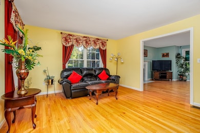 31 Prospect St, Pepperell, MA 01463 - photo 7