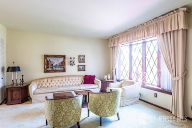 268 E Iselin Pkwy, Iselin, NJ 08830 - photo 2