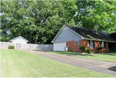 626 Byram Meadows Dr, Byram, MS 39272 - photo 2