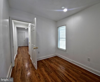 807 W 7th St, Chester, PA 19013 - photo 5
