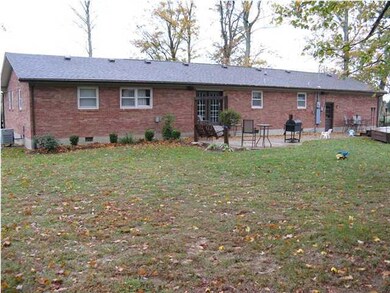 3398 Bells Mill Rd, Shepherdsville, KY 40165 - photo 4