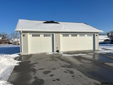 308 W Maple St, Hooper, NE 68031 - photo 2