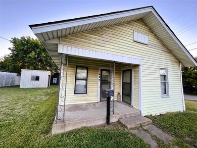 409 N Kaufman St, Ennis, TX 75119 - photo 4