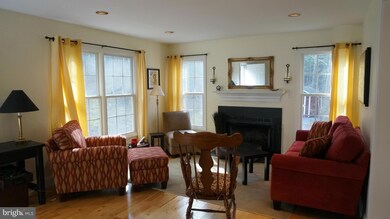 304 Transylvania Ave, Berkeley Springs, WV 25411 - photo 4