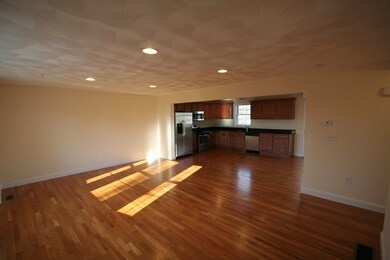 141 Cambridge St unit B, Burlington, MA 01803 - photo 2