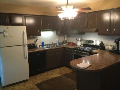 1847 Hampstead Dr unit 849, Columbus, OH 43229 - photo 3