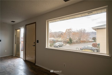 100 Simon St SE unit 37, East Wenatchee, WA 98802 - photo 4