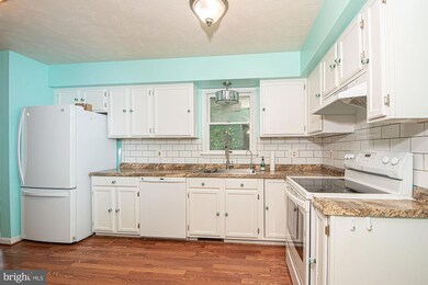 302 Parkside Rd, Linden, VA 22642 - photo 7