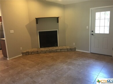 1317 Wall St, San Marcos, TX 78666 - photo 4