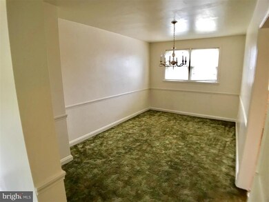 932 Palladi Dr, Halethorpe, MD 21227 - photo 4