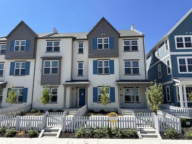 6923 S Jordan Pkwy W, South Jordan, UT 84009 - photo 3