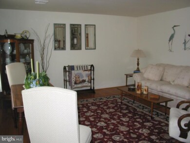 121 Water St, New Holland, PA 17557 - photo 4