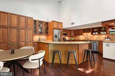 2425 Glade Bank Way, Reston, VA 20191 - photo 5