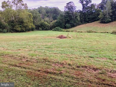 9523 Cliff Mills Rd, Marshall, VA 20115 - photo 7