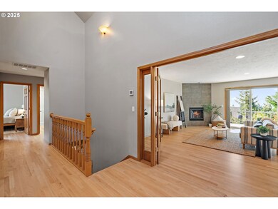 1615 NW Barnsley Ct, Portland, OR 97229 - photo 4