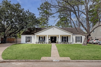 13930 Perthshire Rd, Houston, TX 77079 - photo 2