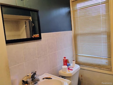 13346 Fisk Ave, Warren, MI 48089 - photo 2