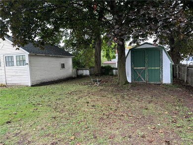 221 W 7th St, Oswego, NY 13126 - photo 3