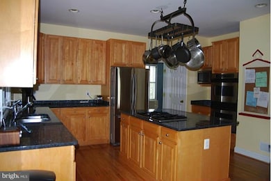 1924 Poole Ln, McLean, VA 22101 - photo 6