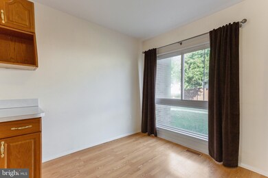 1990 Cambridge Dr unit 29, Crofton, MD 21114 - photo 4