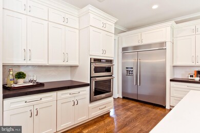 6827 28th St N, Arlington, VA 22213 - photo 4