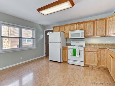 895 S Hillside Ave, Elmhurst, IL 60126 - photo 6