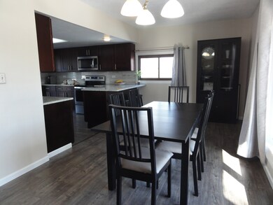 Dining/Kitchen