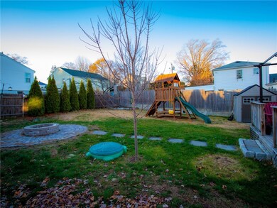 28 N Williams St, Johnston, RI 02919 - photo 4