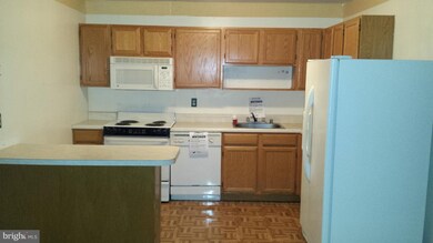 1445 Harford Square Dr, Edgewood, MD 21040 - photo 4