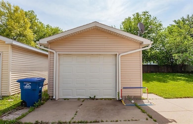 4507 Garage
