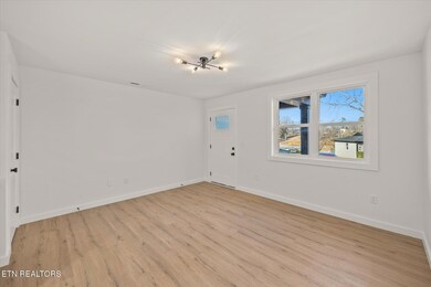 154 Boatman St, Cookeville, TN 38501 - photo 7