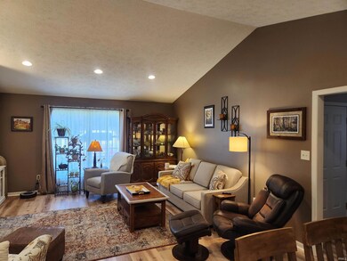 2270 E Cape Cod Dr, Bloomington, IN 47401 - photo 5