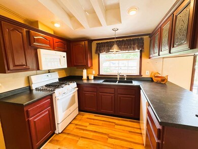 13 Birch St, Epsom, NH 03234 - photo 5