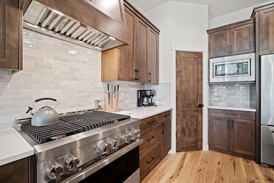 3-web-or-mls-18124 Forestbrook-03