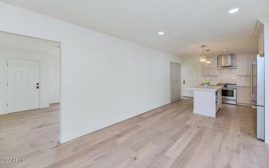 4014 E Turney Ave-large-007-012-4014 E T