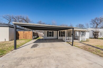 822 Chickasaw Trace, Grand Prairie, TX 75051 - photo 3