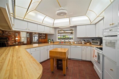 Spacious Kitchen