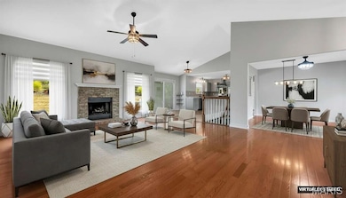 2727 Angle Gate Cir, O Fallon, MO 63368 - photo 2