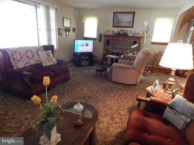 816 S Reading Ave, Boyertown, PA 19512 - photo 4