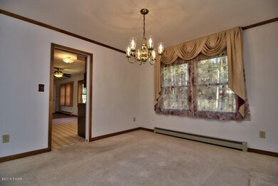 368 Renwood Ct, Hamlin, PA 18427 - photo 3