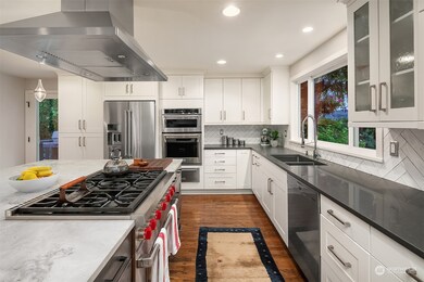 8247 E Mercer Way, Mercer Island, WA 98040 - photo 3