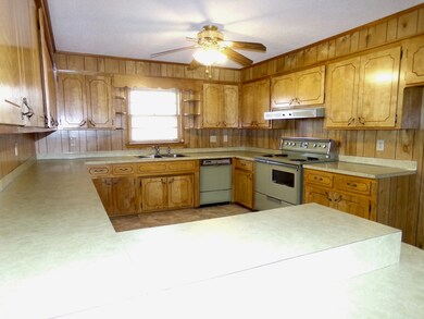 1701 Kefauver St, Manchester, TN 37355 - photo 7
